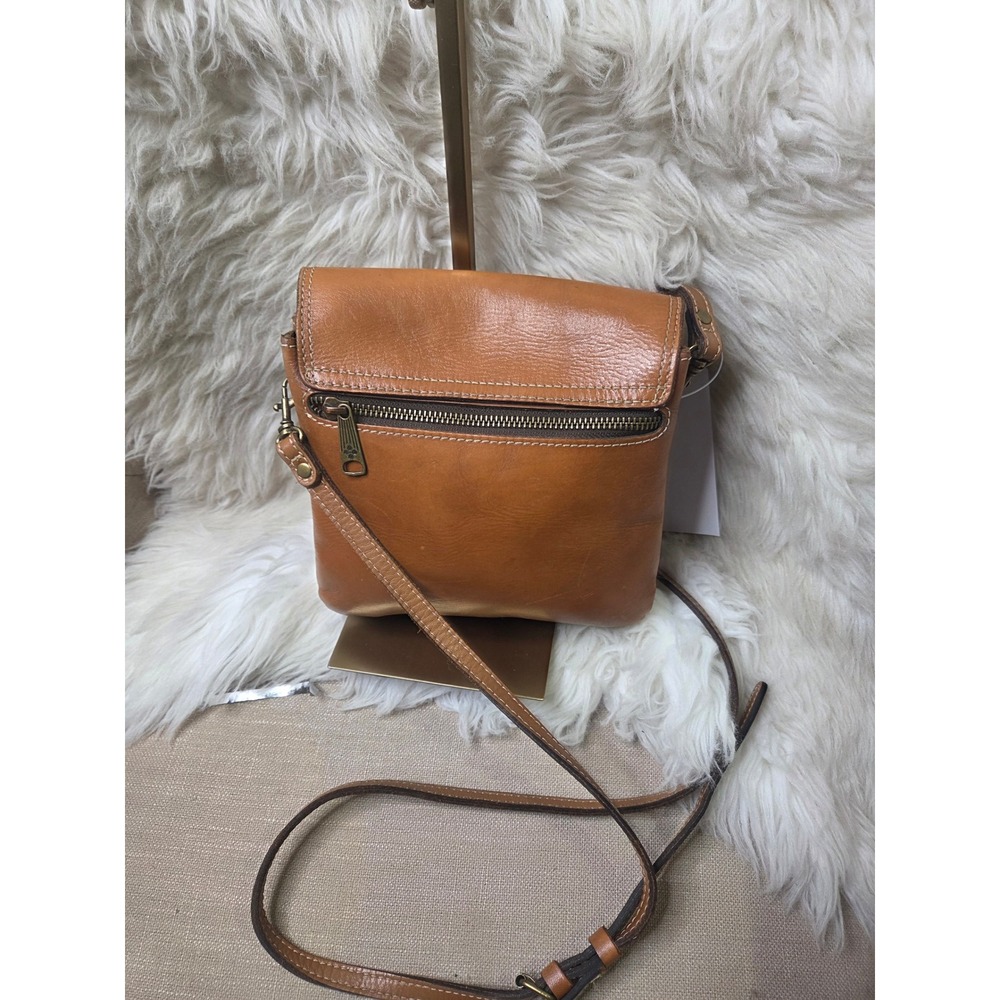 PN18 Patricia Nash crossbody - Picture 3 of 8